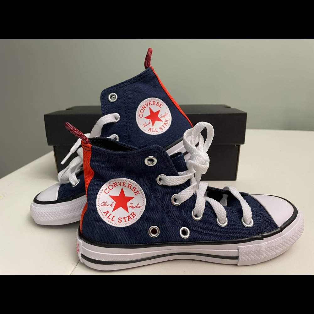 CONVERSE Chuck Taylor All Star High Top Sneaker 11M - Picture 3 of 10